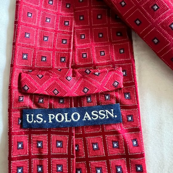 US Polo Association Red Geometric Silk Tie - Picture 3 of 4